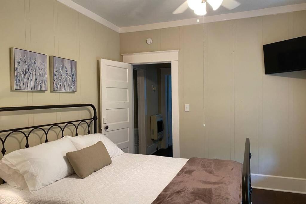 Mill Cottage Tupelo Extérieur photo